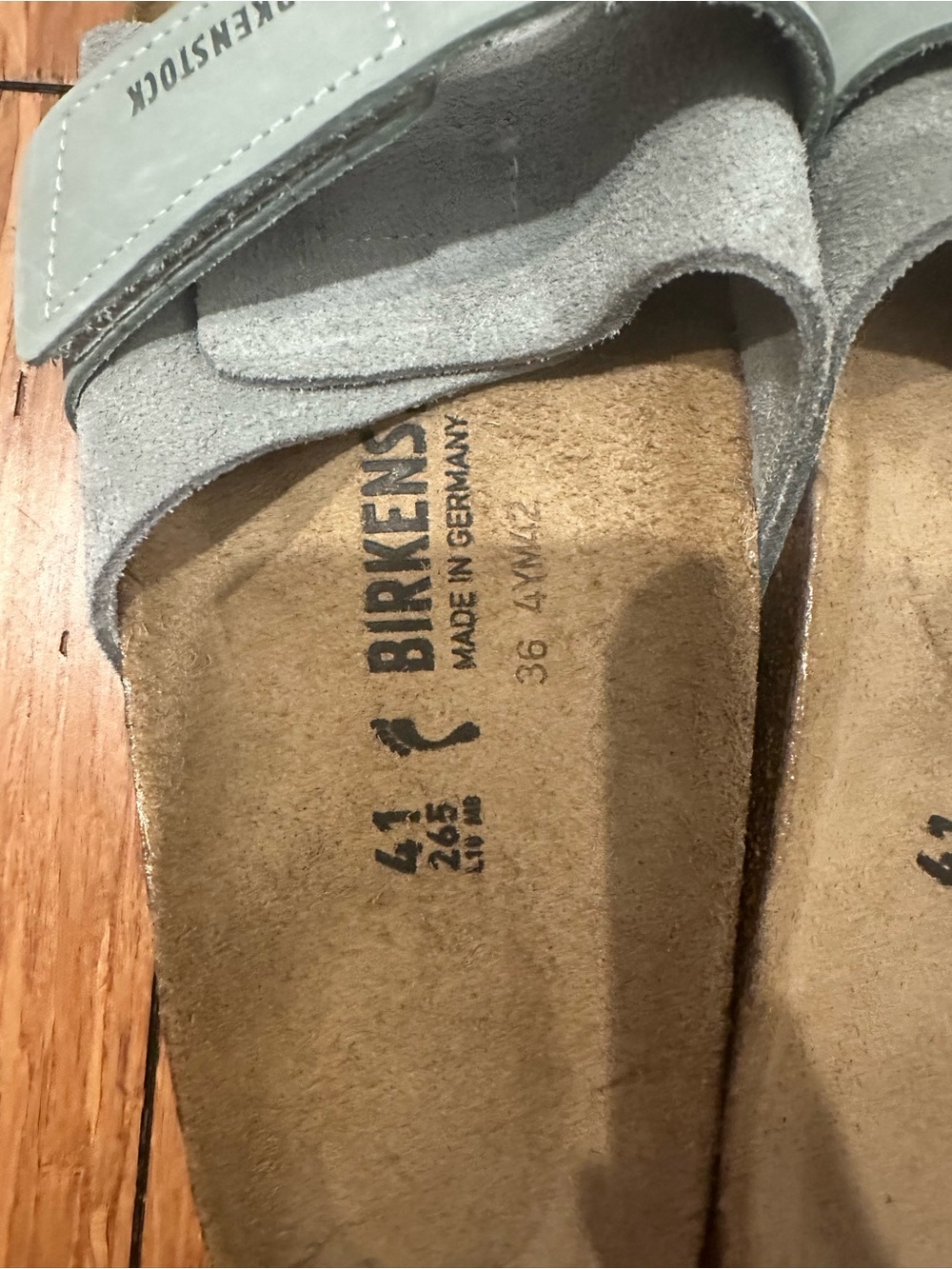 Birkenstock Women’s Oita Suede Leather Sandal - Sage Color Size 10 NWOT - Picture 11 of 12